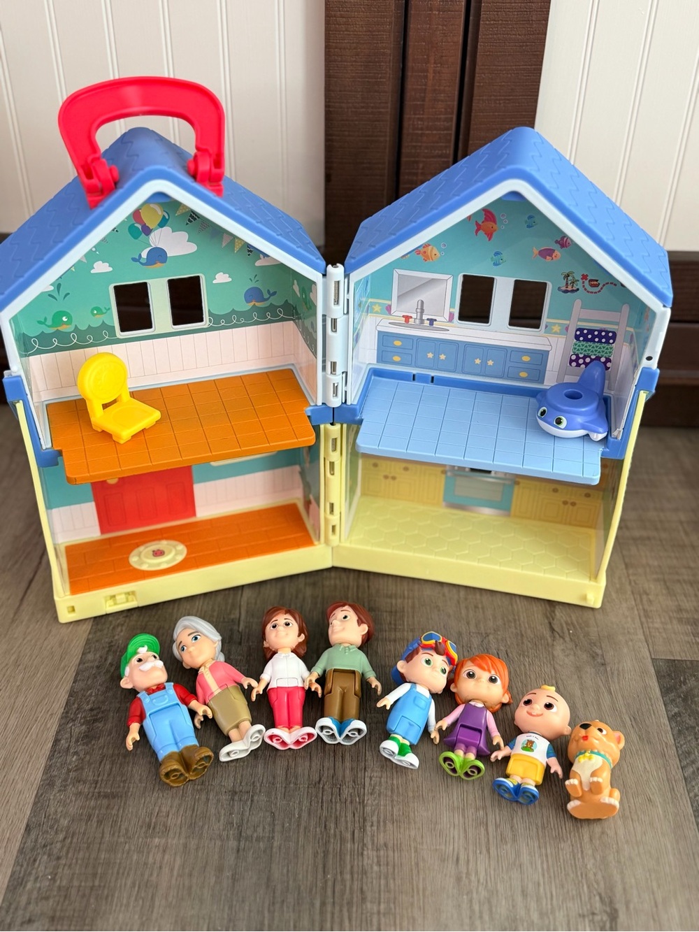 Cocomelon official Family 3” Figures Set W Grandparents, Parents, Siblings House